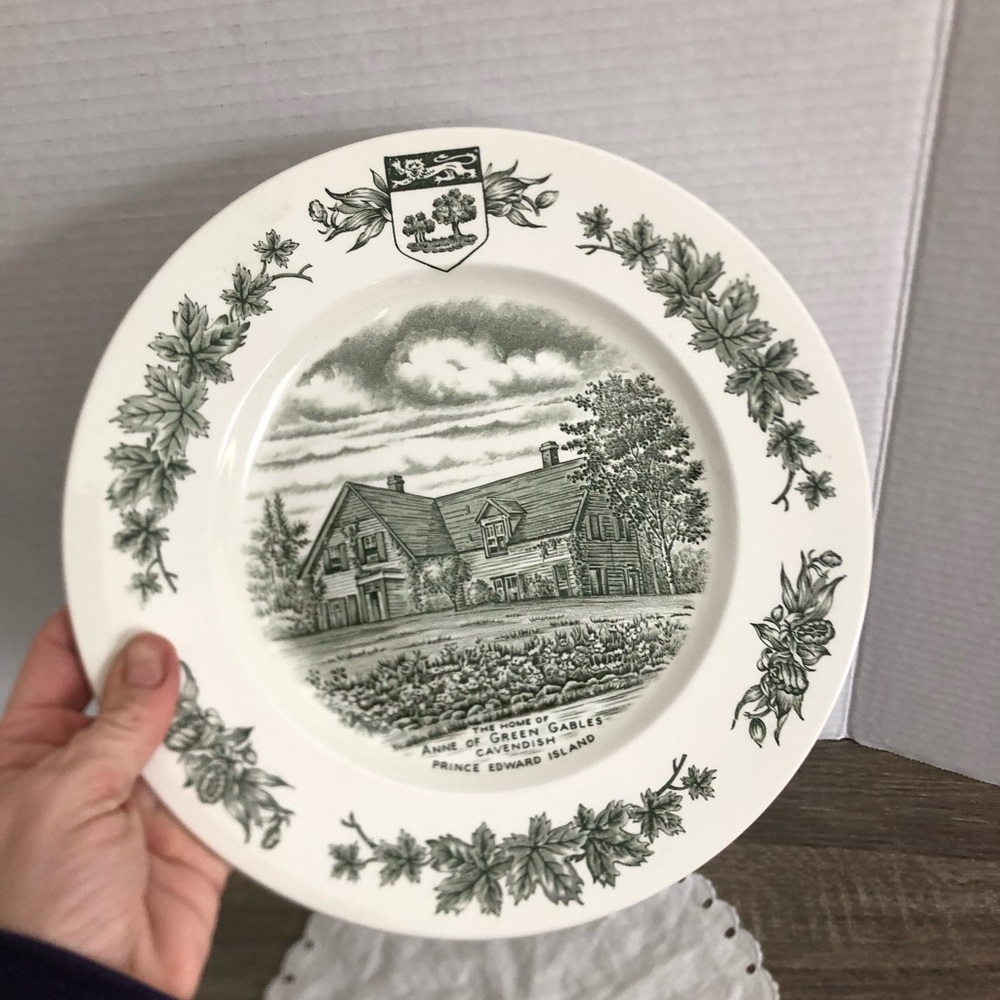 Vtg PEI Anne of Green Gables Souvenir Plate - Picture 8 of 8